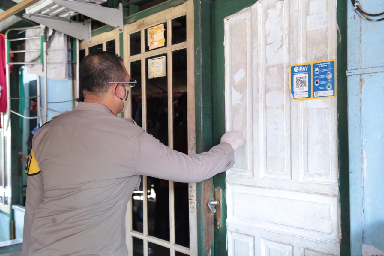 Kapolres Metro Jaktim Bersama BIK Mabes Polri Berikan Bantuan kepada Warga