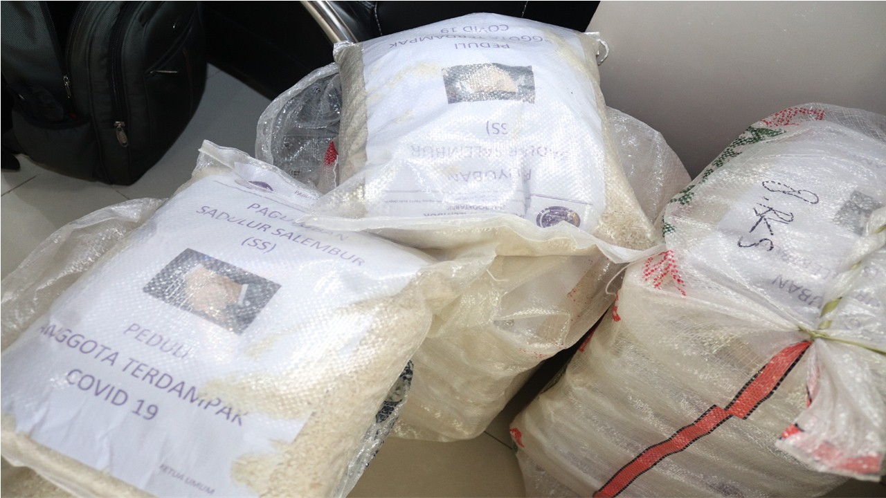 Ketum SS Berikan Bansos, Sikapi Pernyataan Presiden Larangan Pulkam dan Mudik