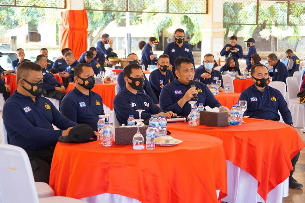 Korps Brimob dan DVI Polri Hadir untuk Kemanusiaan