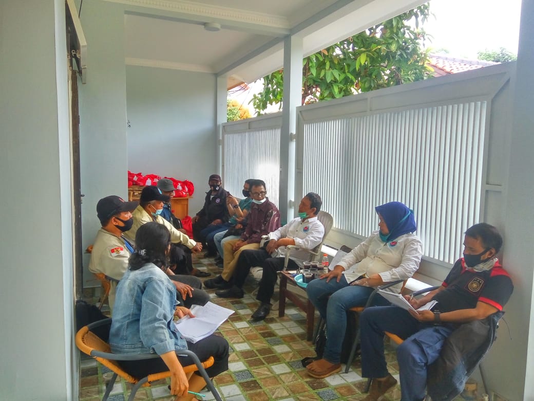 PWOIN Bagikan Sembako dari YPJI, Evaluasi Organisasi Akhir Tahun serta Susun Program 2021
