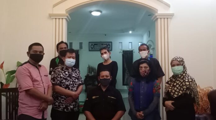 GRPP Hadir, Siap Melawan yang Merongrong Pancasila. Foto: Arman/ Jakarta.terkini.id. GRPP Hadir, Siap Melawan yang Merongrong Pancasila. Foto: Arman/ Jakarta.terkini.id.