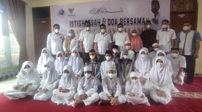 Jelang HUT ke-14 Gerindra, Riza Patria Santuni Yatim di Cahaya Alam Ahmad Riza Patria